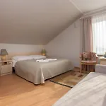Cyprys 4*