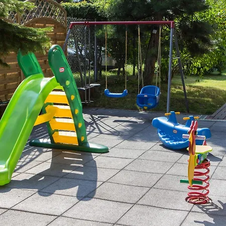 Cyprys Alojamento de Acomodação e Pequeno-almoço Jastrzębia Góra