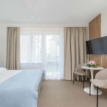 Cyprys Bed & Breakfast 4*