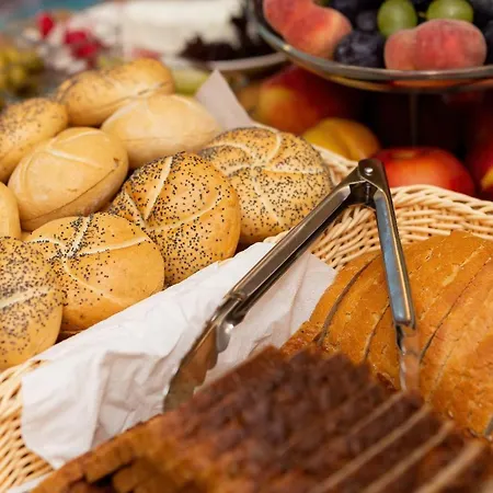 Cyprys ベッド・アンド・ブレックファスト 4*